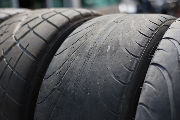5 Signs It's Time to Replace Your Car Tires | Advanced Auto Care Center Florida